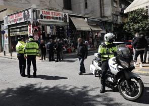 Αθήνα: Επιχείρηση «σκούπα» στην Αγίου Κωνσταντίνου με τη συμμετοχή 215 αστυνομικών