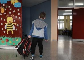 Κορωνοϊός: Δεν επιστρέφει η μάσκα στα σχολεία
