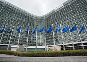 Το ...τρύπιο εμπάργκο της Ε.Ε., ο υψηλός πληθωρισμός και τα κέρδη του ΟΠΑΠ