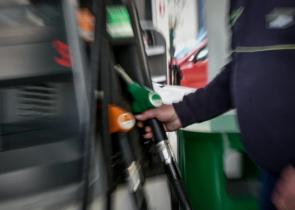 Τουρκία: 268% η αύξηση στην τιμή της βενζίνης - Κατρακυλά η τουρκική λίρα