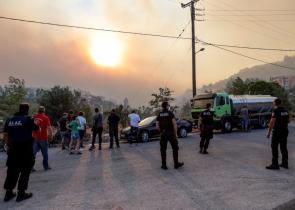 Δύο τα μέτωπα της φωτιάς στην Πεντέλη — Εκκενώνεται το Ντράφι - Μήνυμα 112, εντολή εκκένωσης προς Παλλήνη ( Συνεχής ενημέρωση)