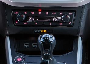 Air condition στο αυτοκίνητο: Το τρικ για να ρίξεις γρήγορα τη θερμοκρασία