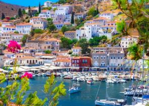 Tα 15 ελληνικά νησιά που προτείνουν για το 2024 οι βρετανικοί Times