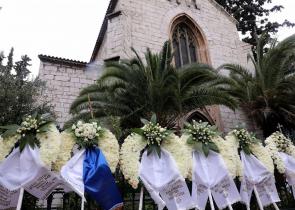 Ρόμπερτ Ουίλιαμς: Συγκίνηση στο τελευταίο «αντίο» στον καλλιτέχνη (βίντεο & εικόνες)