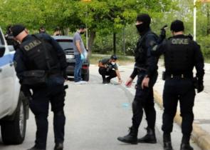 Πολυτεχνειούπολη-Ανθυπαστυνόμος: «Εάν δεν είχα σηκώσει το χέρι μου θα με είχε τραυματίσει στην καρωτίδα»