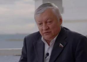 Ανατόλι Κάρποφ: Στο νοσοκομείο ο θρυλικός Ρώσος σκακιστής