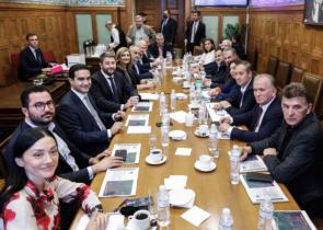 ΠΑΣΟΚ: Πρόσω ολοταχώς για …εκλογές