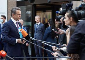 Μητσοτάκης: Να απαλείψουμε τα δίκτυα διακινητών που εργαλειοποιούν απελπισμένους ανθρώπους