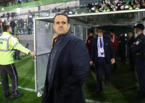 Αποχώρηση Ολυμπιακού από το πρωτάθλημα; Βρέντζος: «Το ποδόσφαιρο διοικείται από ένα φασιστικό παρακράτος»