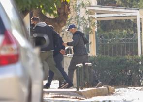 Στην ανακρίτρια οι πέντε συλληφθέντες για τους βιασμούς της 12χρονης - Έρχονται νέες συλλήψεις