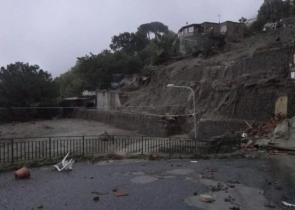 Ιταλία: Δεκατρείς αγνοούμενοι μετά από κατολίσθηση στο νησί Ίσκια