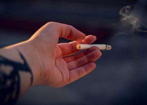 ΗΠΑ: Μεγάλη μείωση του καπνίσματος μεταξύ των νέων