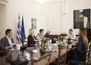 Με τα μέλη της Ε.Σ.Α.μεΑ συναντήθηκε ο Κυριάκος Μητσοτάκης