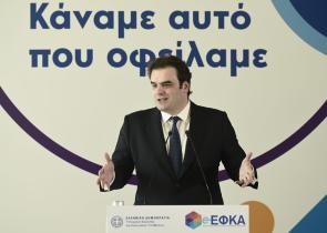 Τσουνάμι συμπαράστασης στον Κυριάκο Πιερρακάκη που απαντά με έργα στους χολερικούς