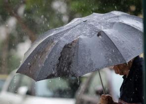 Πρωτομαγιά με τοπικές βροχές και καταιγίδες