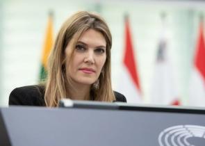 Χρηματισμός από το Κατάρ: Υπό κράτηση η Εύα Καϊλή και άλλα 5 άτομα