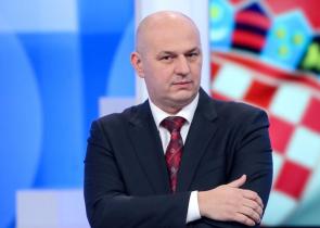Καϊλή: Ποιος είναι ο ευρωβουλευτής που καταψήφισε την καθαίρεσή της από την θέση της αντιπροέδρου