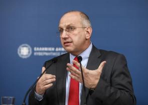 Οικονόμου: «Η αλήθεια θα λάμψει» για το δημοσίευμα του Euractiv για τις παρακολουθήσεις