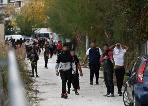 To παραπλανητικό δίλημμα «με τους Ρομά ή με την Aστυνομία»