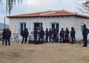 Police conduct more raids at Roma settlements