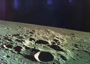 NASA: Δύο φαράγγια στο μέγεθος του Γκραν Κάνιον σχηματίστηκαν στη Σελήνη