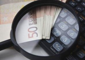 «Μυθικά» χρέη: 29.000 άτομα και επιχειρήσεις χρωστούν το 70% του ΑΕΠ της Ελλάδας