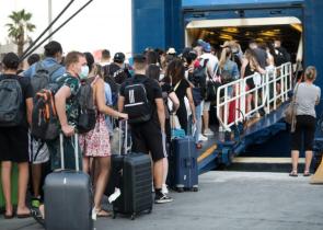 Τριήμερο: Αυξημένη αναμένεται από σήμερα η κίνηση στα λιμάνια της Αττικής