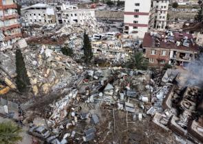 Τουρκία: H Ερυθρά Ημισέληνος πούλησε αντί να δωρίσει σκηνές σε σεισμόπληκτους