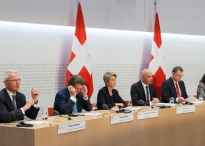 Η Credit Suisse εξαγοράστηκε από τη UBS - Ιστορική συμφωνία με στήριξη 100 δισ. δολαρίων από την κεντρική τράπεζα της Ελβετίας