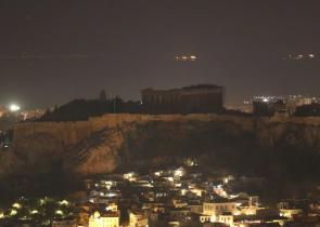 «Ωρα της Γης»: Σκοτείνιασαν μνημεία σε 190 χώρες - Η Ακρόπολη και η Βουλή έσβησαν τα φώτα τους (Εικόνες)