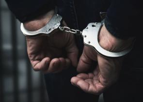 Θεσσαλονίκη: Παραδόθηκε 33χρονος κατάδικος που απέδρασε από τα δικαστήρια