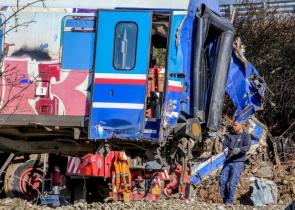 «Θα πεθάνουμε»: Συγκλονιστικές ιστορίες από το «τρένο του θανάτου» στα Τέμπη