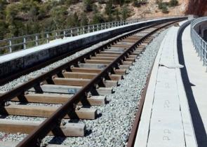 Greek railway workers extend strike over train crash