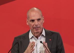 Συνελήφθη 17χρονος αναρχικός για την επίθεση στον Βαρουφάκη