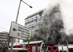 Πειραιάς: Υπό έλεγχο η φωτιά που ξέσπασε σε χρωματοπωλείο