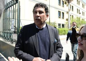 Κηφισιά: Απέσυραν τις μεταξύ τους μηνύσεις ο Λύρας και η 92χρονη γειτόνισσά του που τσακώθηκαν