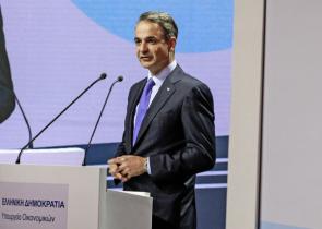 Νέα Δημοκρατία: Eπενδύει στην οικονομία με το βλέμμα στους αναποφάσιστους