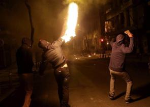 Επεισόδια στη Γεωπονική Σχολή Αθηνών τα ξημερώματα - Ρίψεις μολότοφ εναντίον αστυνομικών