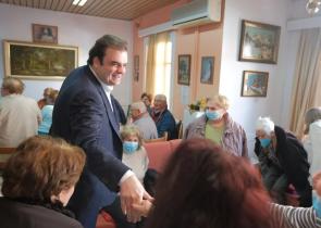 Ο Πιερρακάκης στην εκπαίδευση ηλικιωμένων σε ψηφιακές δεξιότητες (Photos)