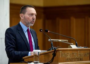 ΤτΕ: Εύσημα αλλά και καμπανάκια στις τράπεζες