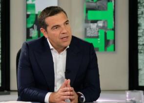 Τι λένε οι επικοινωνιολόγοι στον Τσίπρα