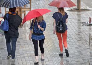 Πού αναμένονται βροχές και καταιγίδες - Πότε θα εξασθενήσουν τα φαινόμενα