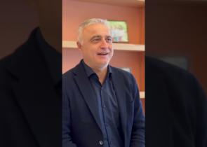 «Στα δύσκολα Λάζαρος» -H ευρηματική καμπάνια του Λάζαρου Τσαβδαρίδη από την Ημαθία που έγινε ήδη viral (videos)