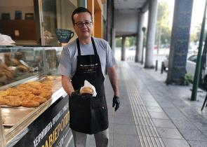 Η αυθεντική γραβιερόπιτα της Νάξου μυρίζει στην Αθήνα
