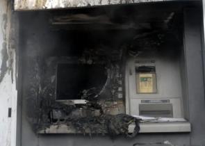 Άγνωστοι ανατίναξαν ΑΤΜ στην Αγριά Βόλου - «Σήκωσαν» 100.000 ευρώ