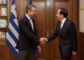 Τηλεφωνική επικοινωνία Μητσοτάκη-Χριστοδουλίδη – Τι συζήτησαν