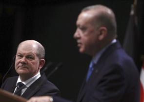 Όταν οι Τούρκοι σύμμαχοι κατασκοπεύουν συμμάχους...