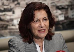 Μετά τα …γεμιστά η Θεανώ Φωτίου υπόσχεται να μπαίνουν τα παιδιά «αβέρτα» στα πανεπιστήμια