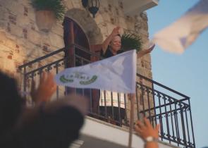Κρήτη: Οι viral γιαγιάδες ξαναχτυπούν με το κόμμα «Γ.Κ.ΡΙ.ΝΤ.Σ» (video)