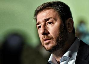 Ανδρουλάκης: Τραγικά τα αποτελέσματα από τις ελλείψεις στο ΕΚΑΒ
